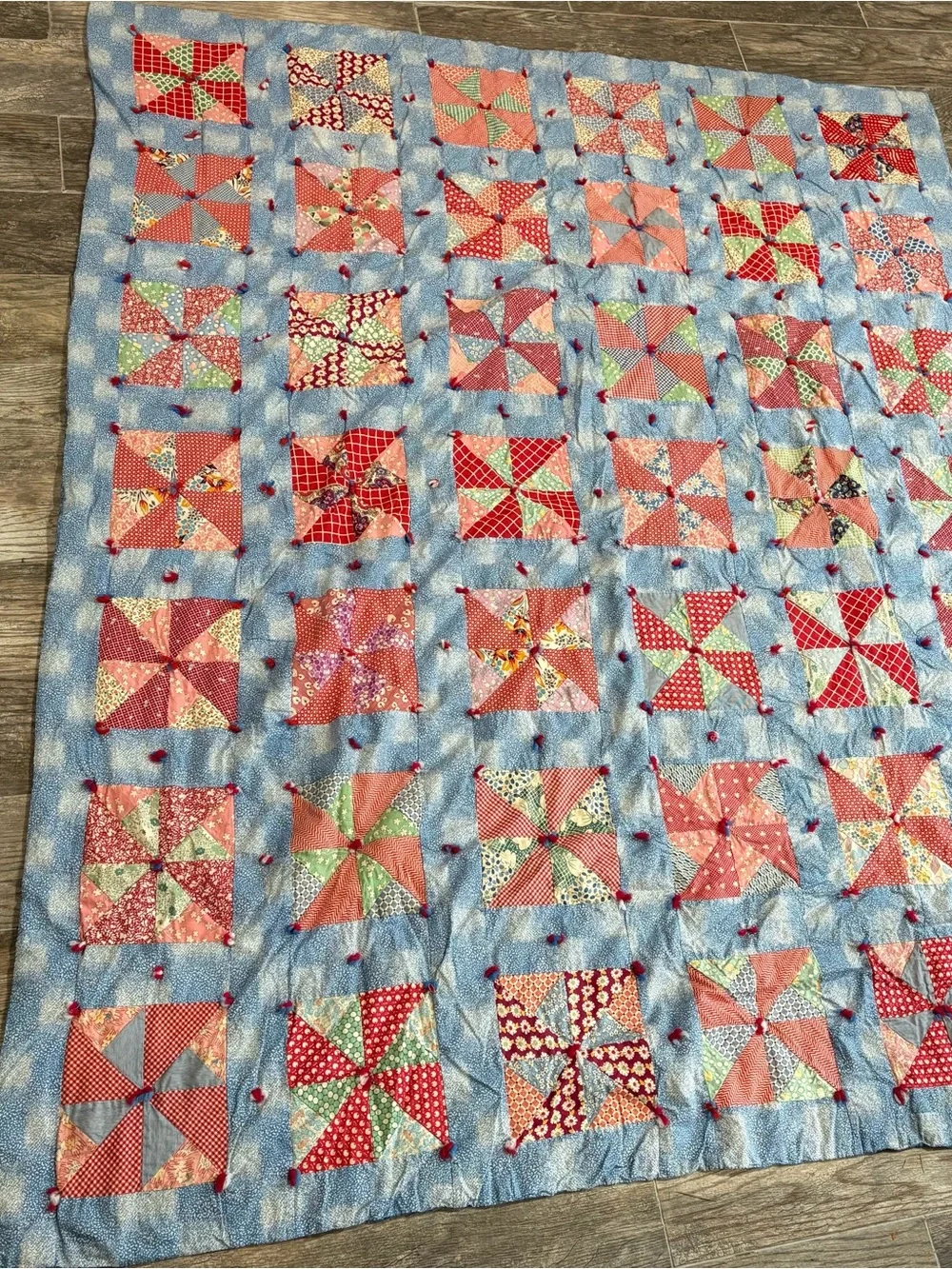 Vintage Handmade Patchwork Pinwheel Quilt 72”X58” Red Blue Floral Cottage 1940s